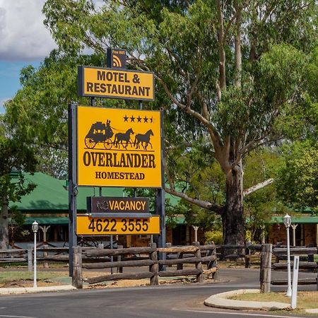 Overlander Homestead Motel Рома Екстериор снимка