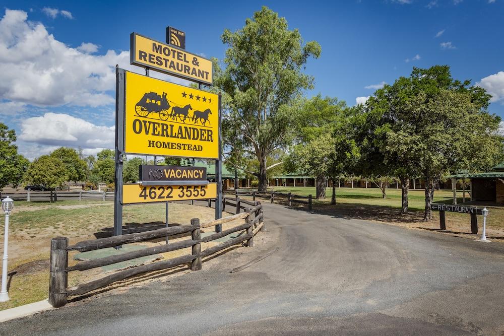 Overlander Homestead Motel Рома Екстериор снимка